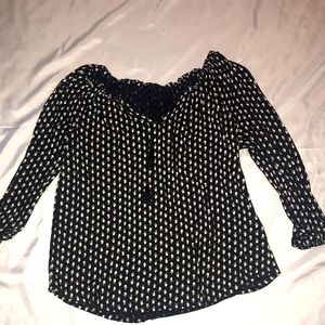 Lucky brand peasant top. Size L. Strings with beaded tassels. Black with print
